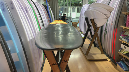 Prancha Seminova Simon (Full Carbon) 5’10 x 19,5 x 2,43 : 28 L